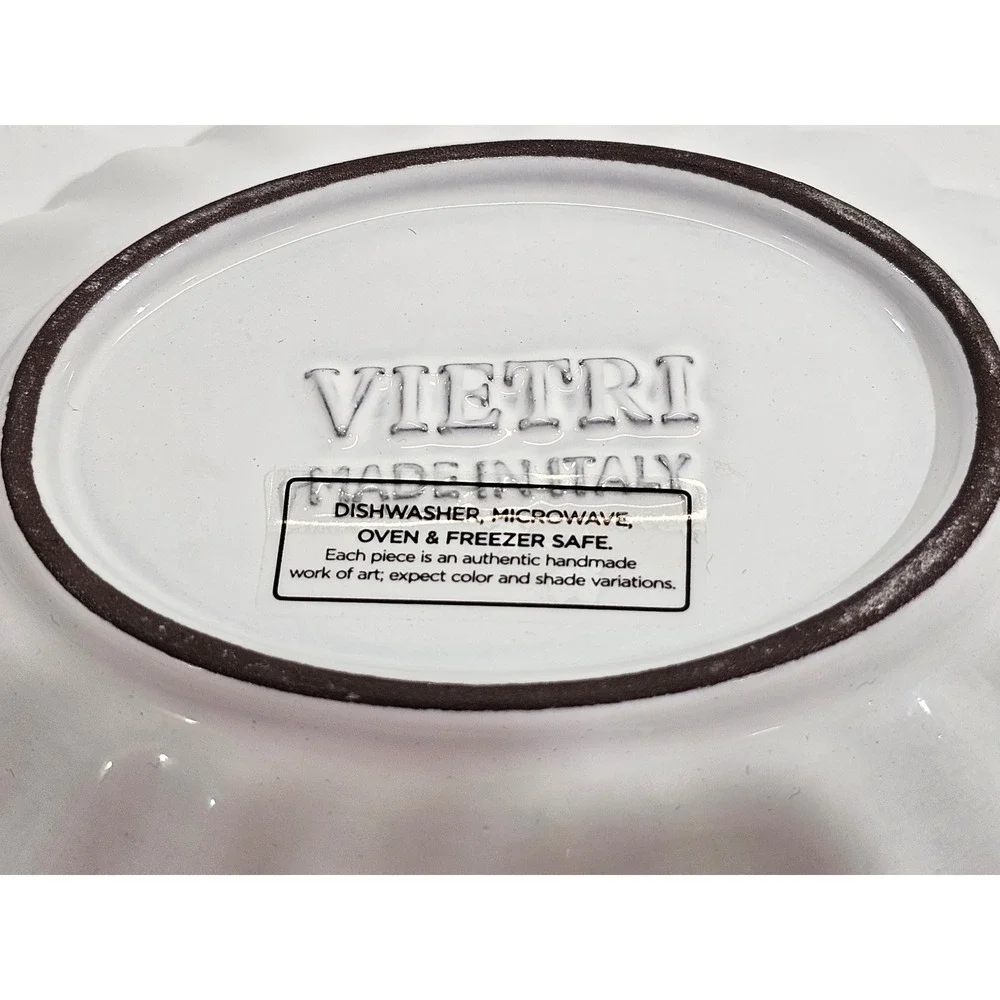 Vietri XOXO Oval Trinket Dish White Ceramic Scalloped Soap Dish Made in Italy